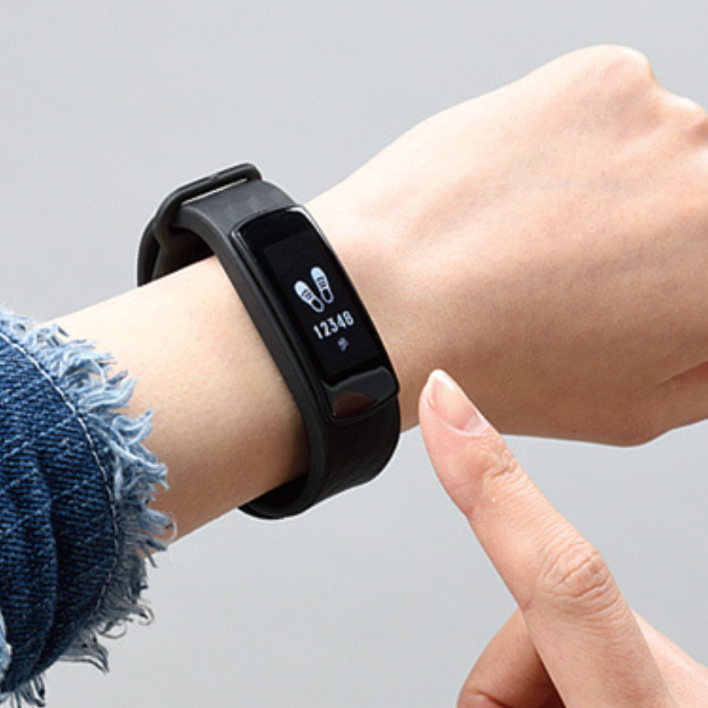 Yamax AW-002 Activity Tracker With Wrist Heart Rate